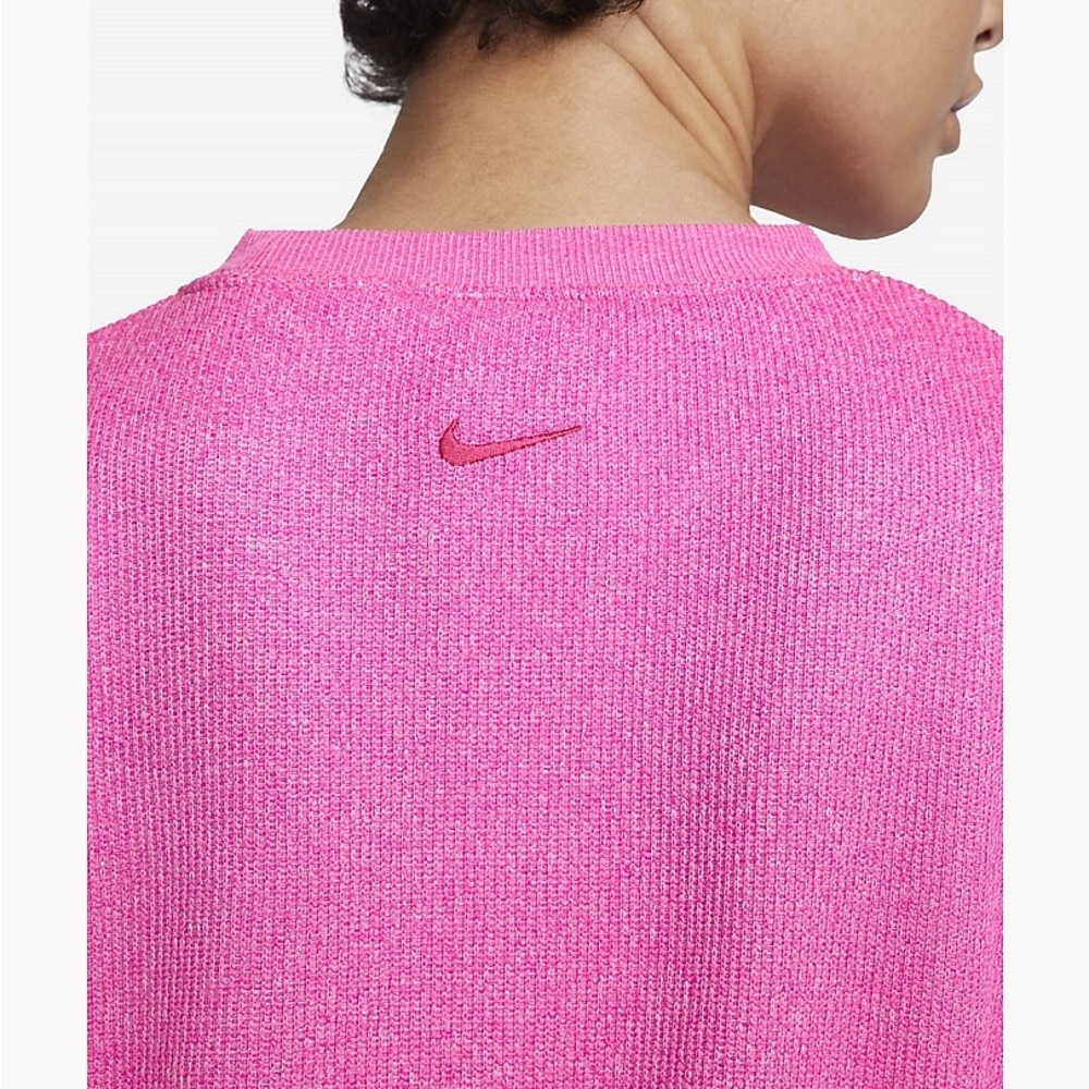 Nike Women’s long-sleeve Golf crew top